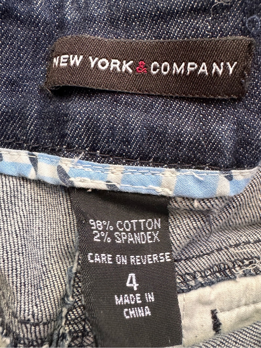 New York & Company Crop Denim Pants Size 4 Dark Wash Wide Hem Patch Pockets - Picture 2 of 5